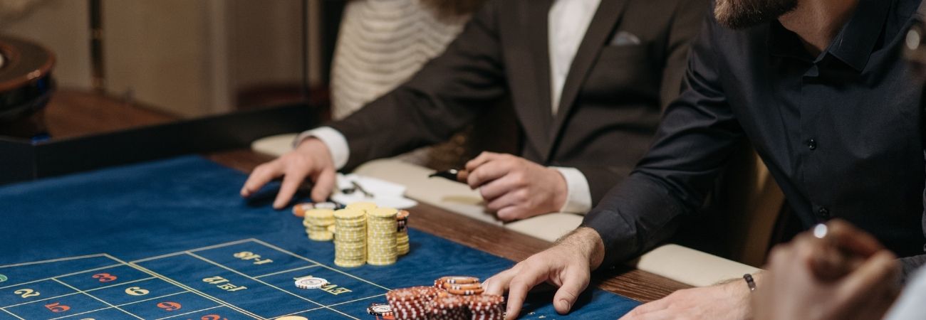 How to become a successful poker player?